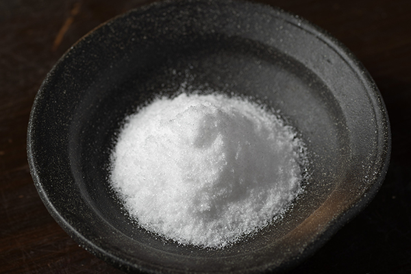 沖縄の海洋深層水予知作られた混じりけのない塩。